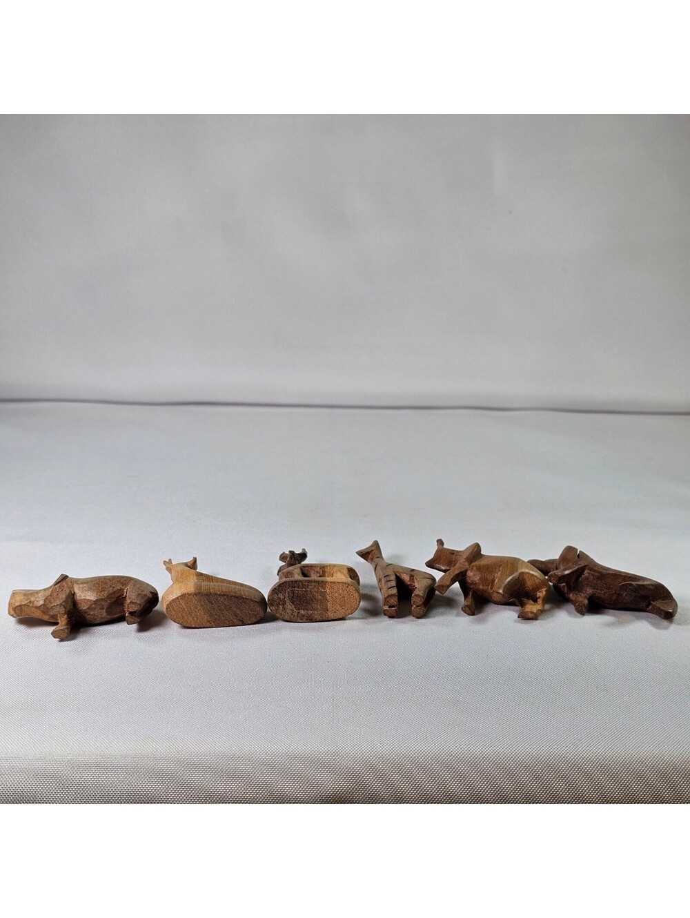 Vintage Hand Carved Wood Safari Animal Figurines Set of 6 Miniature Folk Art - Picture 6 of 15